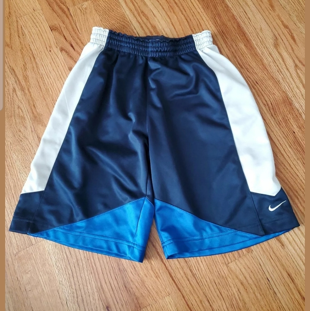 NIKE Boys Size Medium 10-12 Navy And Blue Shorts
